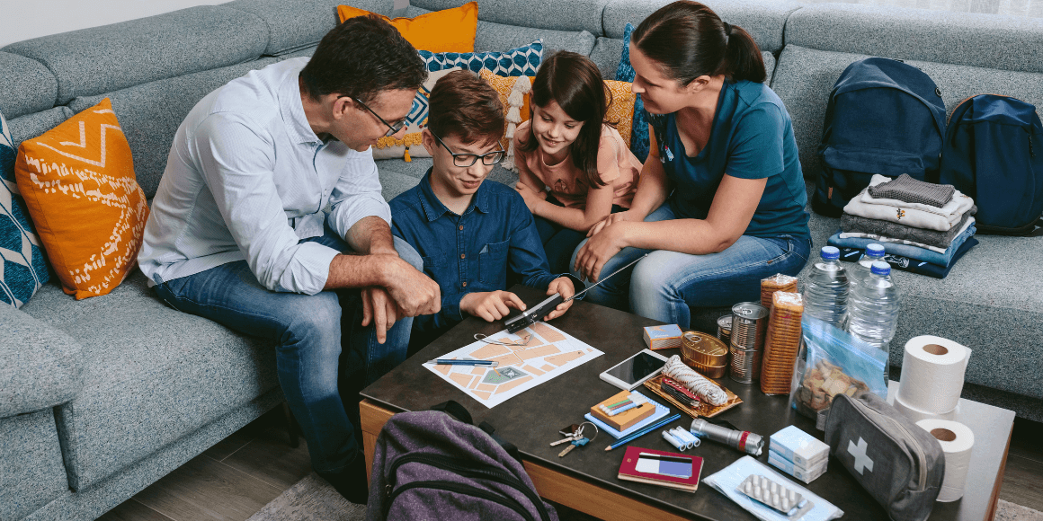 parents explaing their emergency plan to their children